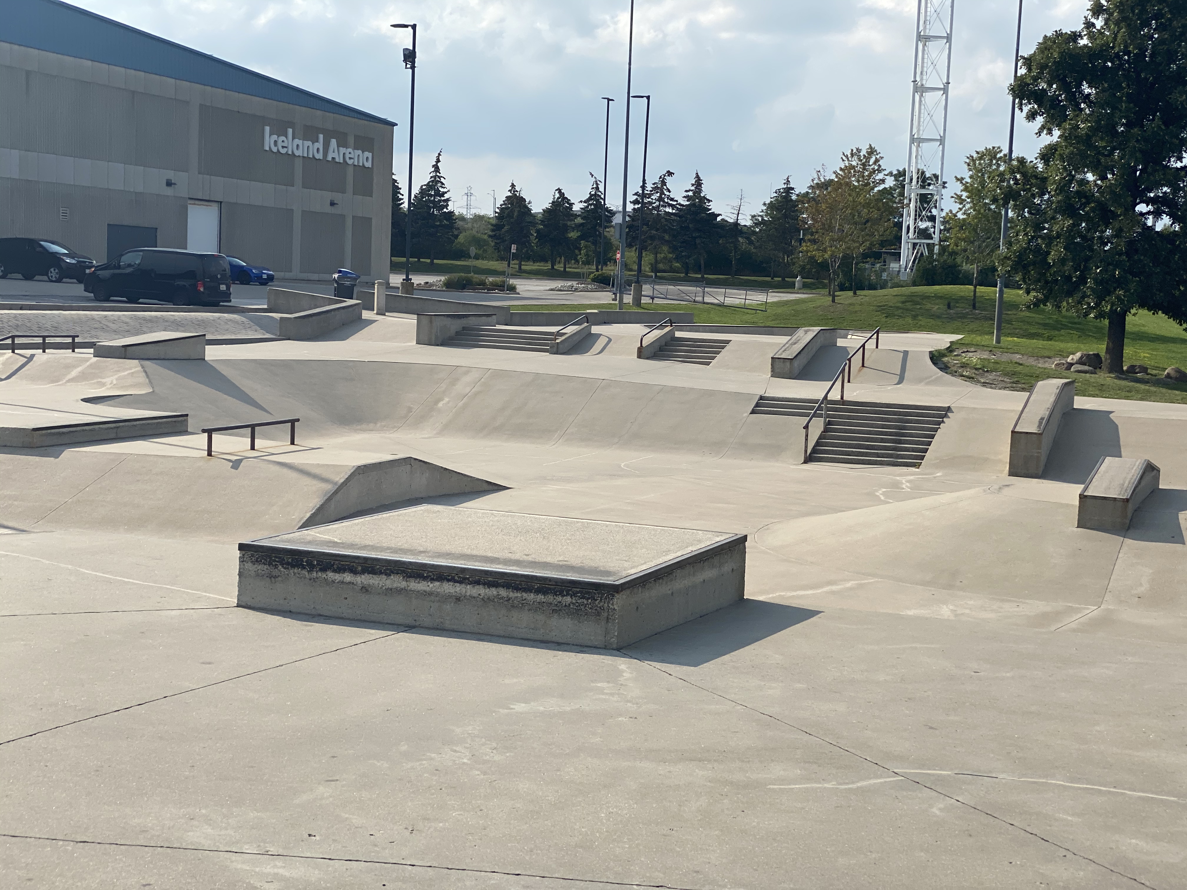 mississauga Iceland skatepark looking toward Iceland arena