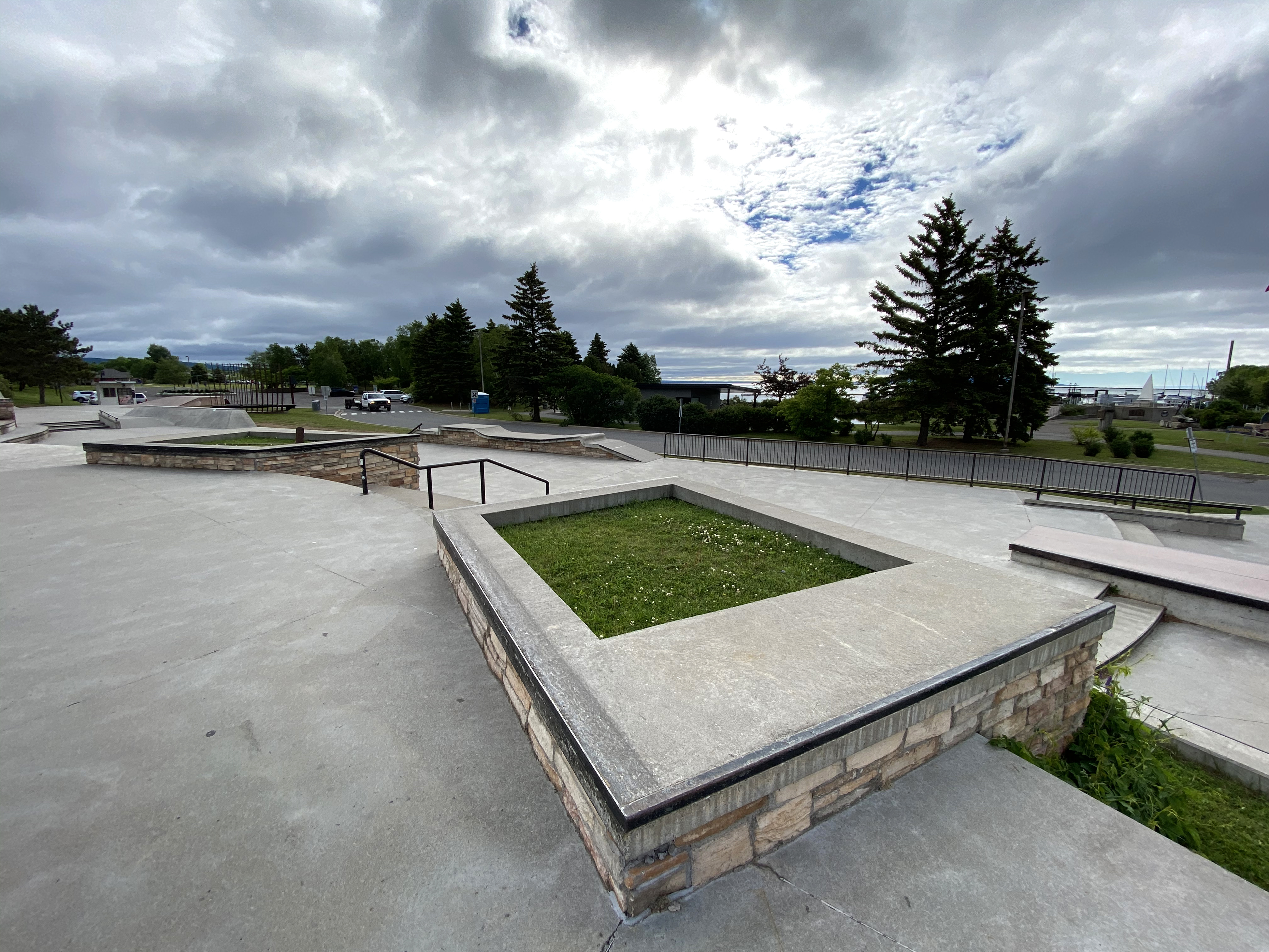 Thunder Bay marina plaza skatepark in ontario